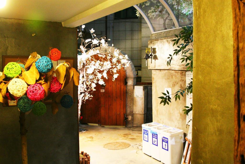 Crib 49 Guesthouse - Foreigner Only Seoul Ngoại thất bức ảnh