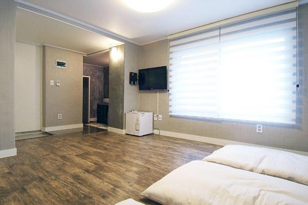 Crib 49 Guesthouse - Foreigner Only Seoul Ngoại thất bức ảnh