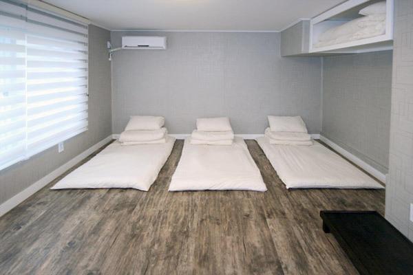 Crib 49 Guesthouse - Foreigner Only Seoul Ngoại thất bức ảnh